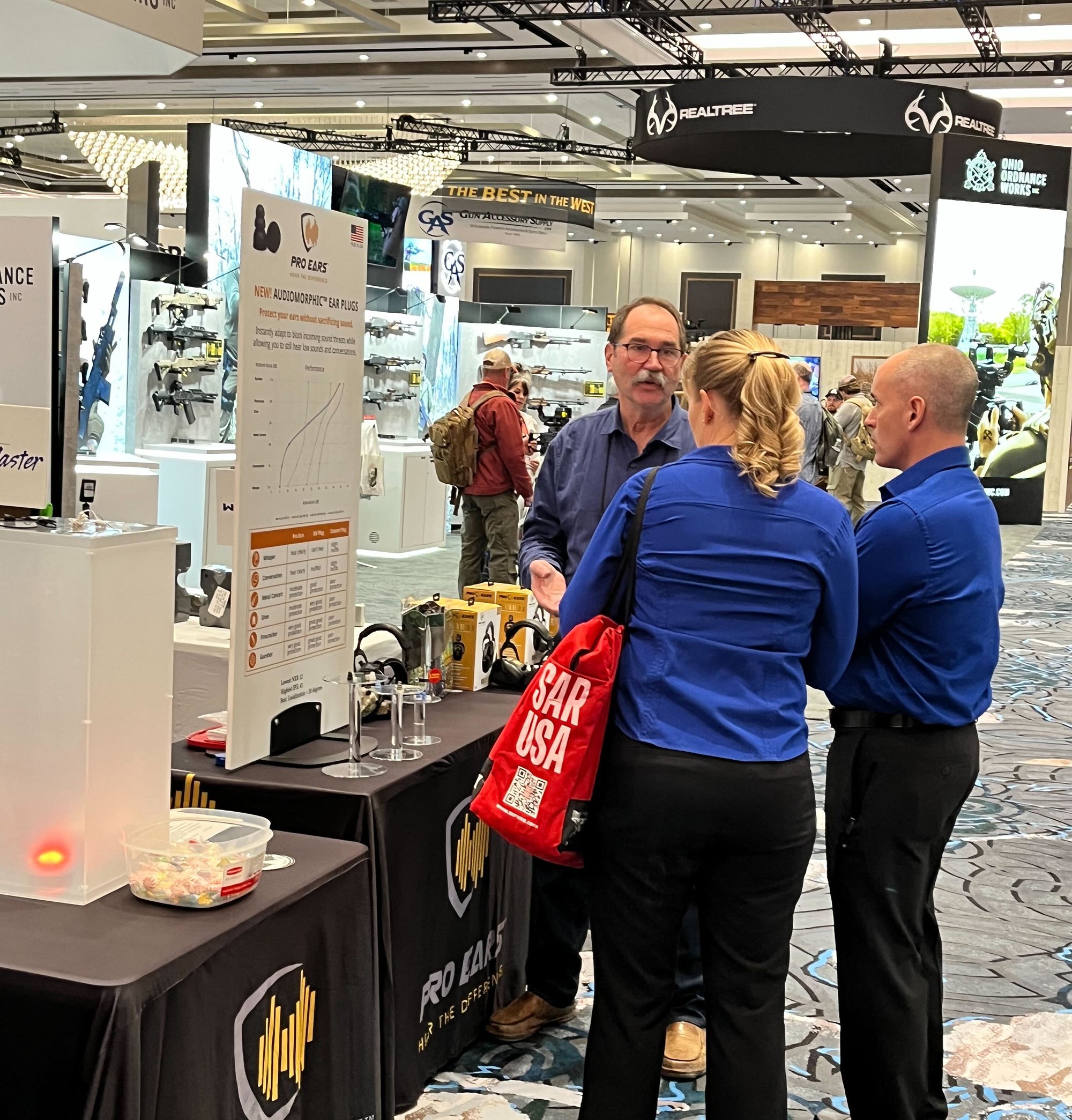 custom-foam-core-signs-banners-with-freestanding-base